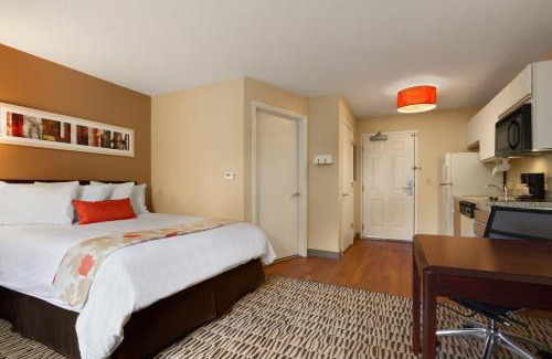 Jeffersontown Hotel | MainStay Suites Louisville Jeffersontown