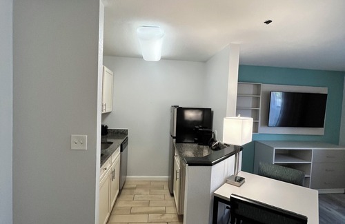 Potomac Falls Hotel | MainStay Suites Sterling near Dulles Town Center