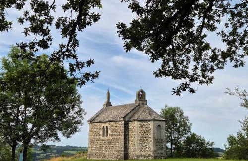 Saint-Symphorien-de-Thenieres Apartment | Maison La vie de l'Aubrac - Gîte Lo Bel Peis