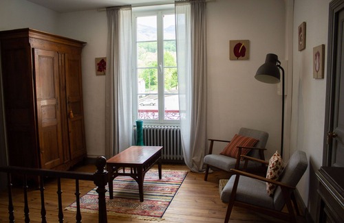 Saint-Etienne-de-Baigorry House | Maison de Maître 500m2,renovated, sleeps 22, center of St Etienne de Baïgorry