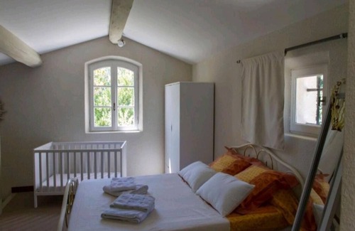 Saint-Didier-au-Mont-d'Or House | Maison Provençale au Coeur de Lyon