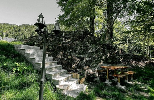 Saint-Nicolas-la-Chapelle House | Maison à la Montagne