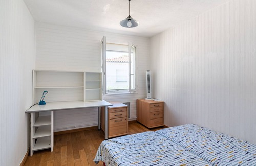 Sainte-Foy-d'Aigrefeuille House | Maison Gasparou - - Four Bedroom House, Sleeps 9