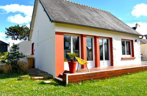 Plerin House | Maison à 30m de la plage avec grand jardin