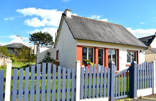 Plerin House | Maison à 30m de la plage avec grand jardin