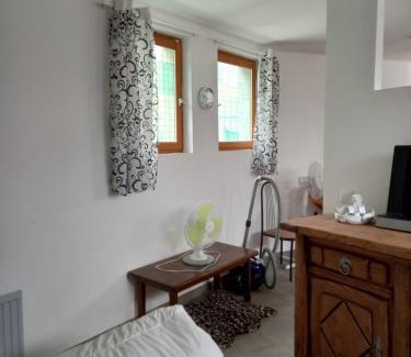 Chateauneuf-Villevieille House | Maison à contes