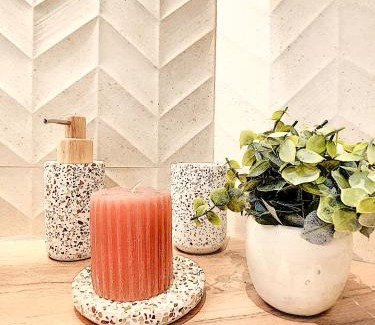 Le Pharo Apartment | Maison ÛMA - Wifi, Netflix, Mer et Centre