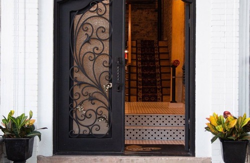 Hot Springs Condo | Maison 226, Louis Armstrong Suite