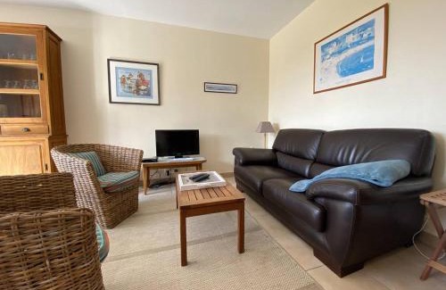 Pleumeur-Bodou House | Maison 3* face à la mer avec WiFi, à 200m du littoral, terrasse, parking, et tout confort à Pleumeur-Bodou - FR-1-368-366