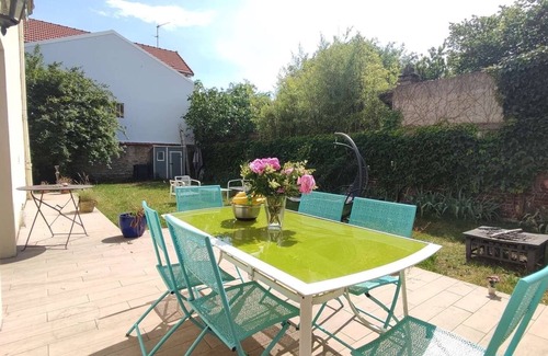 Le Parc Saint-Maur House | Maison 300m2 Avec Home Cinéma à 20 Minutes de Paris et Disneyland