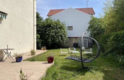 Le Parc Saint-Maur House | Maison 300m2 Avec Home Cinéma à 20 Minutes de Paris et Disneyland
