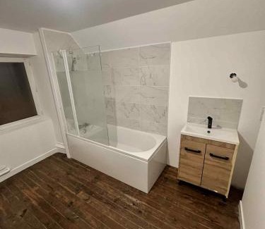 Tulle House | Maison 3CH, Jardin, 8 pers - parking gratuit