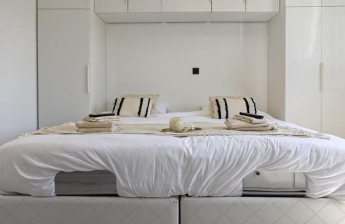 Nieuwpoort Apartment | Maison 4 chambres entièrement rénovée, literie, terrasse & parking gratuit à Nieuwpoort-Stad by La Conciergerie