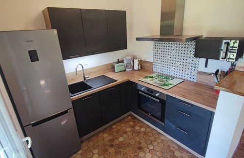 Saint-Georges-d'Oleron House | Maison 400m Océan Jardin Clos et Ombragé