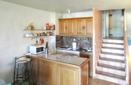 Calcatoggio House | Maison accueillante à Calcatoggio avec jardin clôturé.