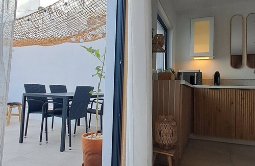Parchal House | maison Algarve, tout confort avec patio et terrasse, 2 chambres, près des plages