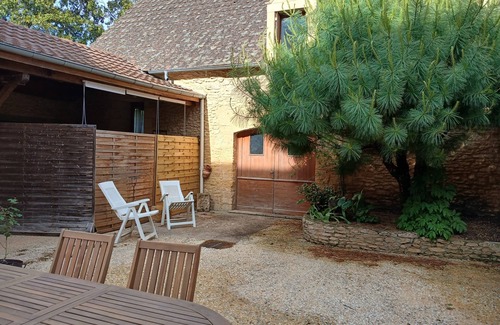 Saint-Leon-sur-Vezere House | MAISON ANCIENNE DE FAMILLE AU CŒUR D'UN VILLAGE DU PÉRIGORD NOIR