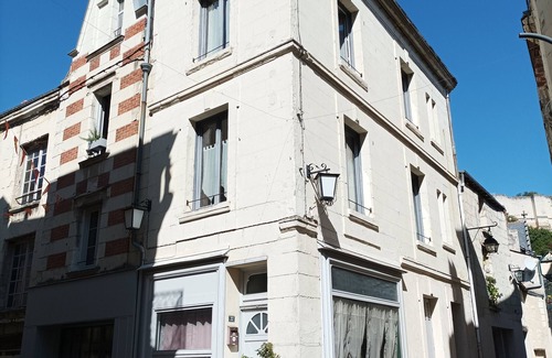 Chinon House | Maison Ancienne Entière Meublée