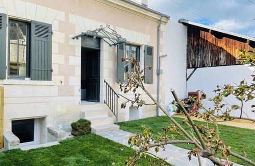 Chinon House | Maison Ancienne - Jardin Clos Paisible- 2,5 Chambres