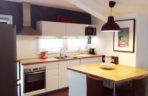 Puget-Ville House | Maison au Cœur de Village Avec Piscine Privée