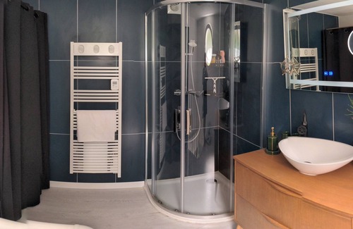 Fontenay-aux-Roses House | Maison au Calme Avec Jardin, Ville et Campagne