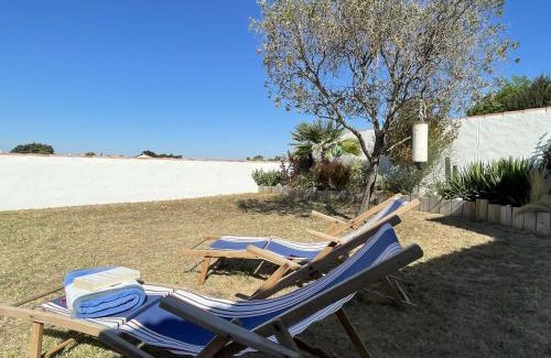 Noirmoutier-en-l'Ile House | Maison au calme, 3 chambres, proche commerces et plages, jardin sans vis-à-vis, terrasse équipée - FR-1-224B-138