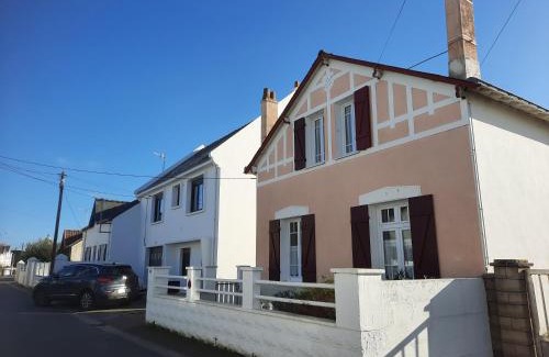 Le Croisic House | Maison au calme, proche centre et mer, jardin clos