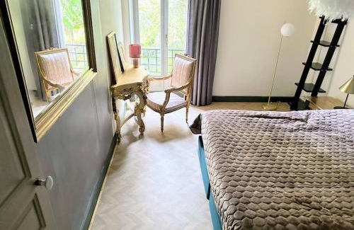 La Celle House | Maison au château