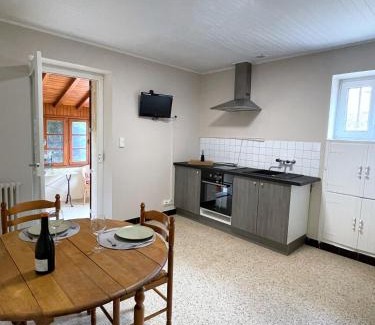 Solutre-Pouilly House | Maison au pied de la Roche