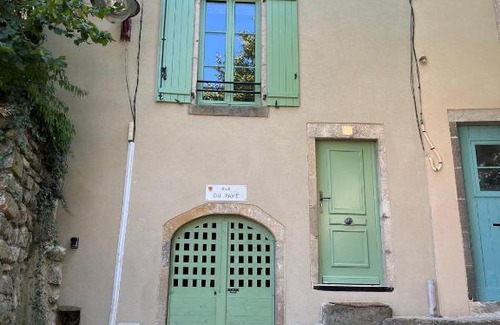 Champeix House | Maison au pied du château + parking privé