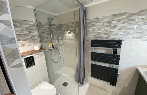 Champeix House | Maison au pied du château + parking privé