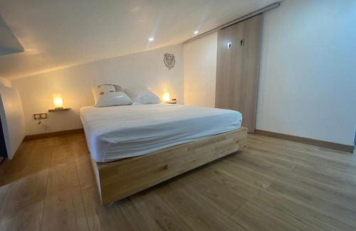 Champeix House | Maison au pied du château + parking privé