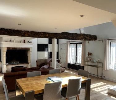 Dives-sur-Mer House | Maison avec cheminée ancienne - Proche Cabourg