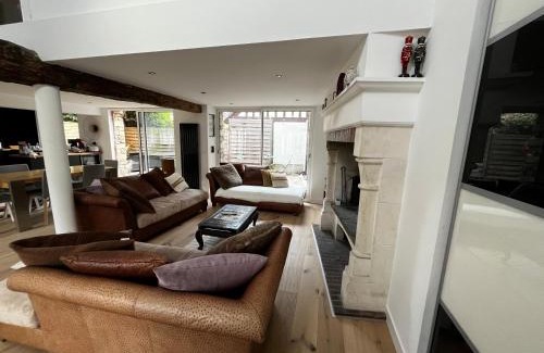 Dives-sur-Mer House | Maison avec cheminée ancienne - Proche Cabourg