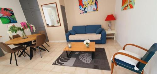 Liberation House | Maison avec garage 24 HEURES DU MANS VOITURES et toute manifestation