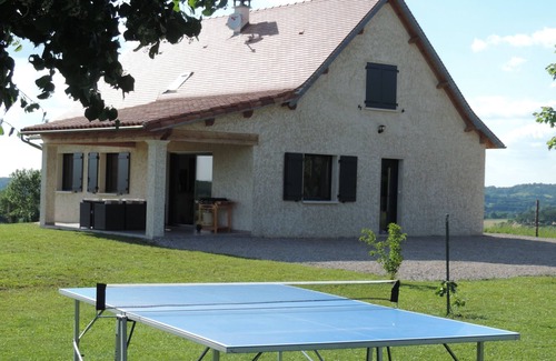 Rueyres House | Maison avec jardin à la campagne