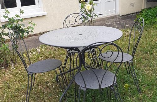 Chateauroux House | Maison avec jardin, proche centre-ville et sites touristiques - FR-1-591-59