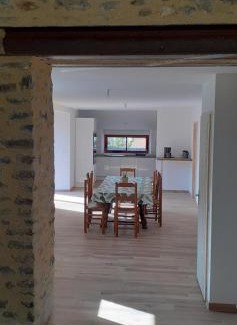 Solesmes House | Maison avec mare