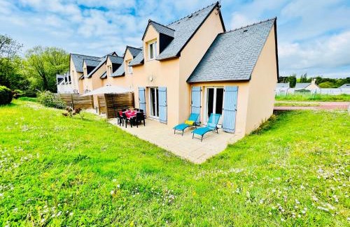 Crozon House | Maison avec piscine chauffée toute l'année à Morgat en bretagne sur la presqu'île de Crozon située à 800 m de la mer
