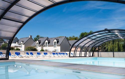 Crozon House | Maison avec piscine chauffée toute l'année à Morgat en bretagne sur la presqu'île de Crozon située à 800 m de la mer