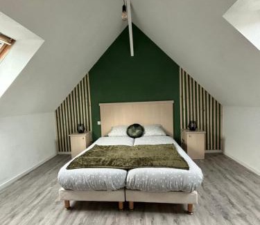 Le Tronchet Resort | maison avec piscine