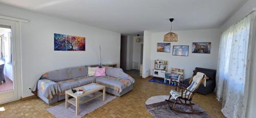 Cadempino Apartment | Maison bohémienne