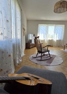 Cadempino Apartment | Maison bohémienne