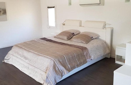 Peri House | MAISON CALME AU MILIEU DU MAQUIS CORSE