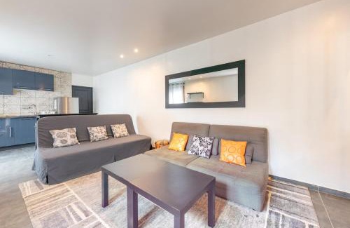 Sevran Apartment | Maison calme, lumineuse & design