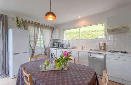 Lagarde House | Maison Camille - Cozy Cottage 10 min from Lourdes, Terrace, Fireplace, Private Parking