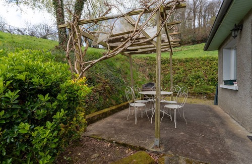 Lagarde House | Maison Camille - Cozy Cottage 10 min from Lourdes, Terrace, Fireplace, Private Parking