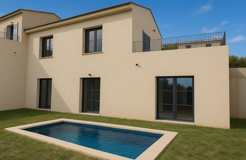 Pozzo House | Maison Capucine - Sea view, pool & Cape charm