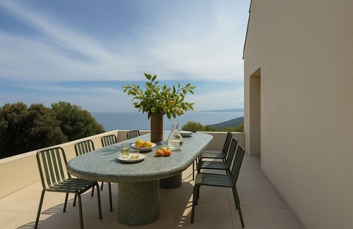 Pozzo House | Maison Capucine - Sea view, pool & Cape charm
