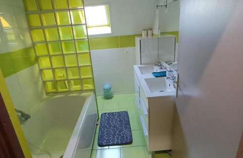 Valenciennes House | Maison chaleureuse avec netflix et ps5